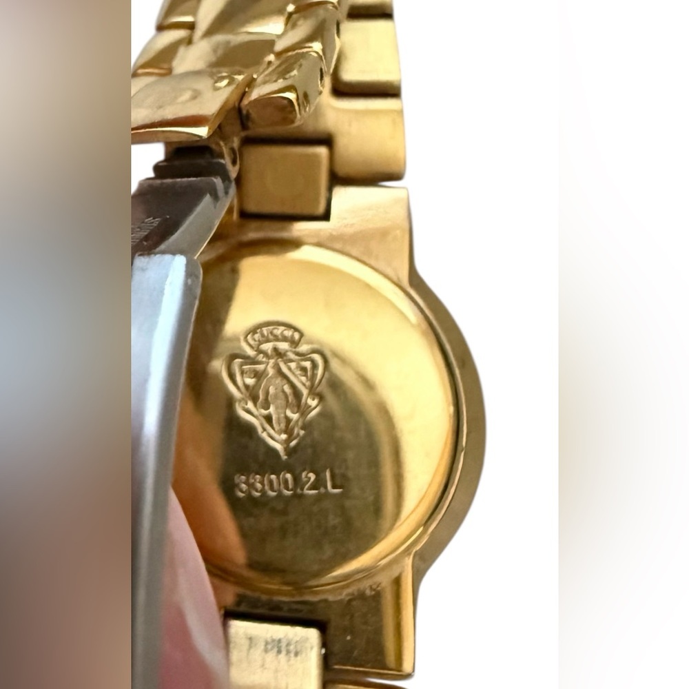 “NWOT VINTAGE GUCCI 3300.2.L WOMEN’S GOLD PLATED SWISS QUARTZ WATCH” - Picture 7 of 11